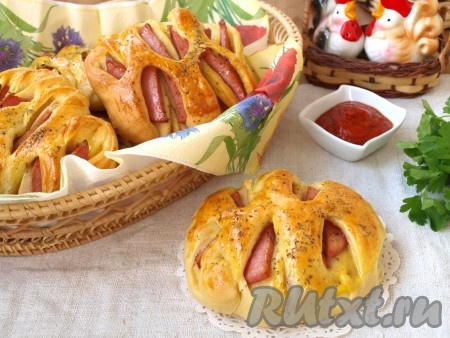 Булочки с колбасой