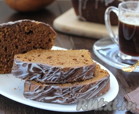 Кекс с тыквой и шоколадом получается очень вкусным.