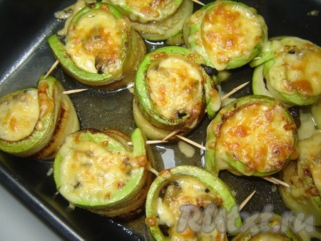 Запекаем рулетики