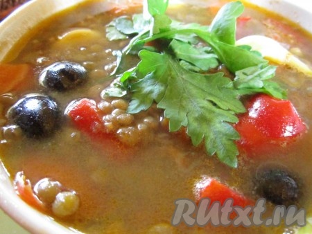 Ароматная густая чечевичная похлёбка готова!