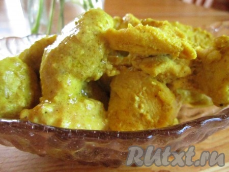 Курица в сливочно-горчичном соусе с карри