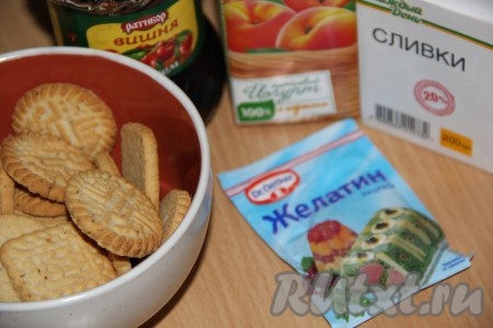 Подготовить продукты для приготовления йогуртового десерта.
