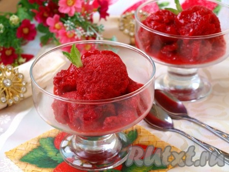 Сорбет (мороженое) из клубники