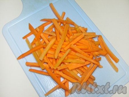 Режем морковь