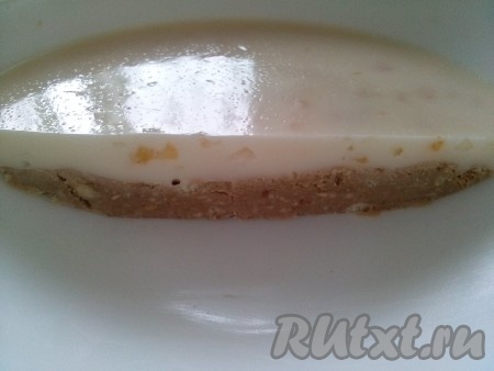Вкусный и лёгкий десерт с желатином на йогурте, приготовленный без выпечки, можно подавать к столу.