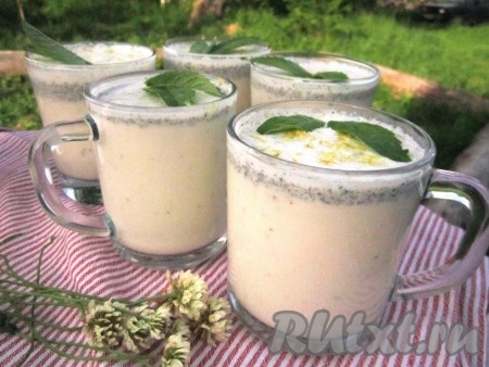 Молочный коктейль с мятой и творогом