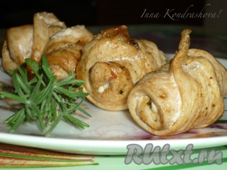 Куриные рулетики на шампурах