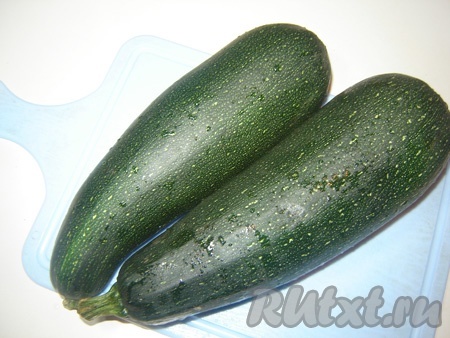 Простой рецепт малосольных кабачков