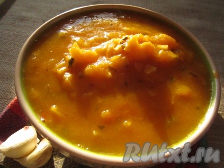 Ароматный кисло-сладкий соус из абрикосов готов!