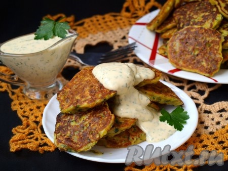 Оладьи из кабачков с морковью и луком