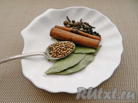 Подготовить специи.