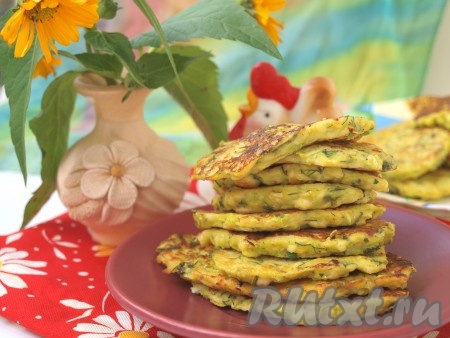 Оладьи из кабачков с адыгейским сыром