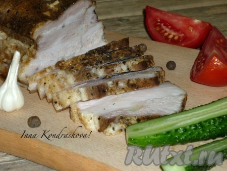 Сало, вареное в пакете с чесноком