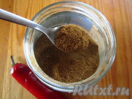 Приправляем сливовый соус 1 чайной ложкой "Хмели-сунели".