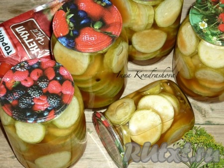 Кабачки кружочками с кетчупом "Чили"