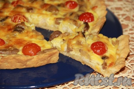 Пирог с курицей, грибами и сыром   
