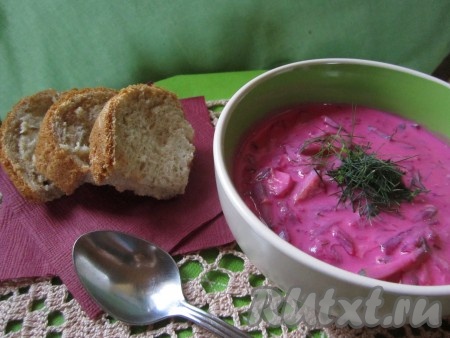 Очень красивый и вкусный холодный свекольник по-латышски готов!