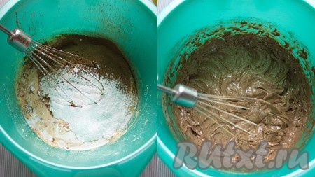 В получившуюся массу добавить какао, сливки и просеянную через сито сахарную пудру, взбить до однородности.