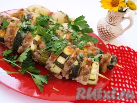Кабачки на шпажках с мясным фаршем