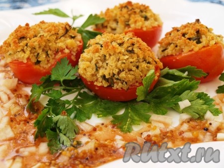 Помидоры, запечённые под хлебной корочкой