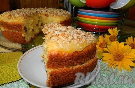 Я готовила тесто в двойном объеме, так как планировалось большое количество едоков. Выпекался пирог 90 минут.
