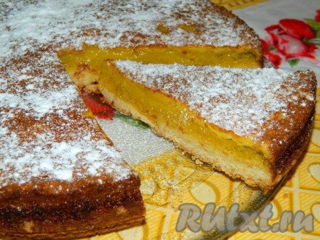 Апельсиновый двухслойный пирог станет чудесным дополнением к любому чаепитию.
