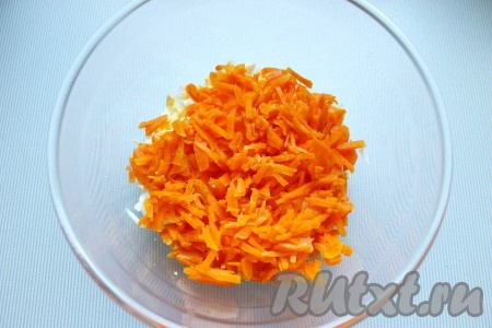 Морковь - соломкой. 