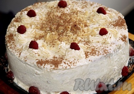 А вот какой торт у меня получился из бисквита на крахмале. Угощайтесь!