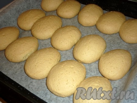 Ставим в духовку, разогретую до 180 градусов, минут на 20.
