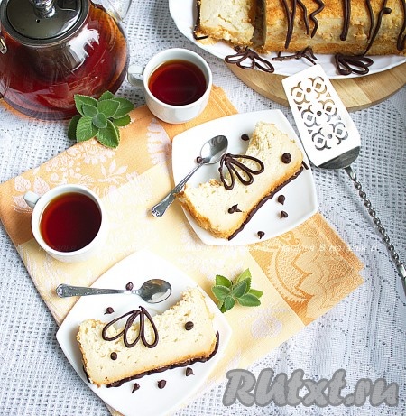 Умный пирог получается нежным и очень вкусным, попробуйте!