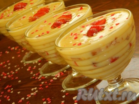 Десерт с апельсиновым заварным кремом получается очень вкусным и нежным.
