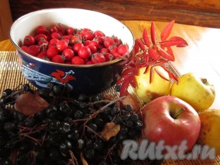 Яблоки и ягоды для компота
