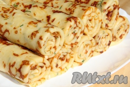 Нежные, вкусные блины, приготовленные с сыром и укропом, подаём к столу с пылу с жару. Уверена, такие блинчики никого не разочаруют!