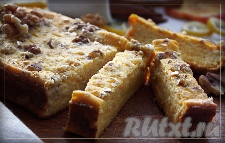 Творожная запеканка с тыквой, яблоками и манкой
