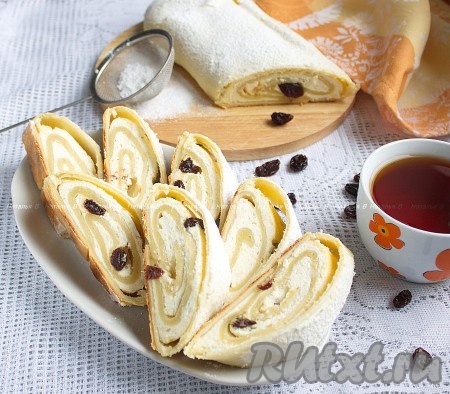 Рулет с творожной начинкой