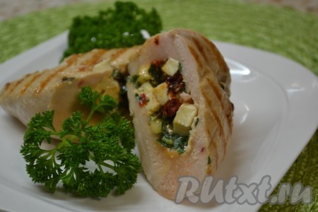 Куриные кармашки с вялеными помидорами