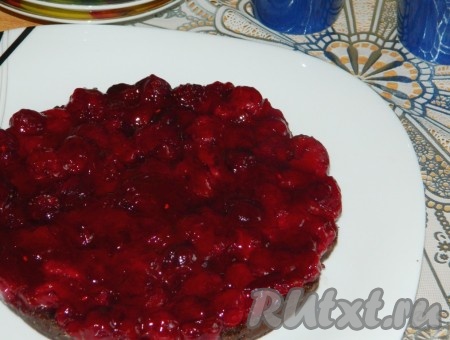 А утром начинаем лакомиться необыкновенно вкусным тортиком. 
