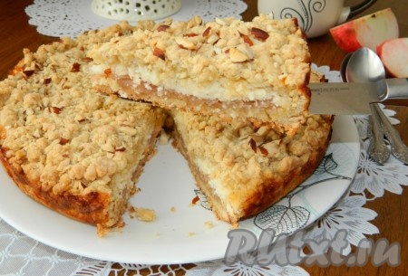 Овсяный пирог с творогом и яблоками