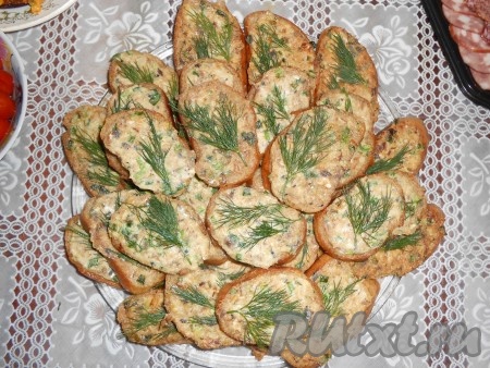 Бутерброды с рыбными консервами