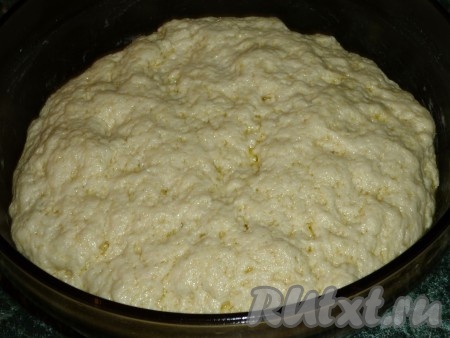 Убираем тесто в теплое место и даём подняться в 2 раза.
