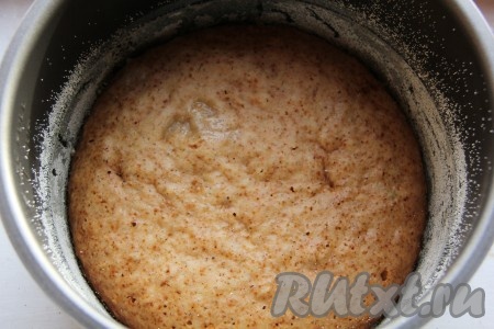 Выпекать наш пряник в мультиварке 50-60 минут на режиме "Выпечка".
