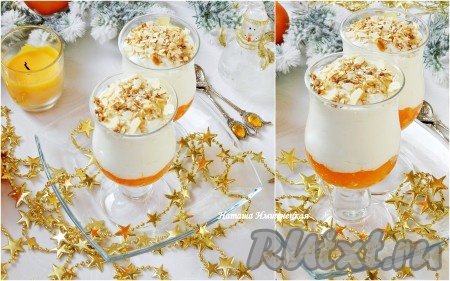 Перед подачей нежный, воздушный десерт из хурмы со сливками можно украсить по своему вкусу, например, миндальными лепестками. Я решила украсить приятно похрустывающей миндально-овсяной посыпкой, для этого взяла 2 столовых ложки миндальных хлопьев и 3 столовых ложки овсяных хлопьев быстрого приготовления, добавила к ним щепотку соли, 1,5 чайных ложки сахара, перемешала, выложила на сковороду и прогрела, постоянно помешивая, в течение 5 минут, чтобы сахар карамелизировался. Затем полностью остудила. Украшать этот простой десерт с хурмой и сливками или нет - решать вам, в любом случае получится вкусно!