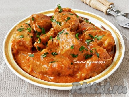 Вкусное, мягкое рагу из свинины готово.