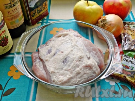 Ингредиенты для приготовления свинины с брусничным соусом