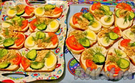 Бутерброды с консервированной горбушей и яйцами