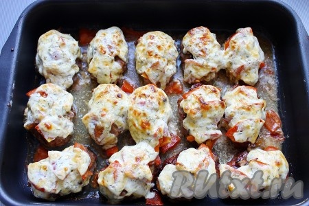 Запекать в заранее разогретой до 180 градусов духовке 35-40 минут.
