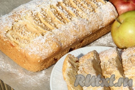 Пирог с яблоками и кунжутом