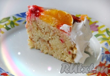 А вот как выглядит в разрезе наш тортик, угощайтесь!