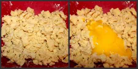 Соединяем масло с мукой, солью, 25 граммами сахарного песка, растираем в крошку. Затем добавляем желтки.
