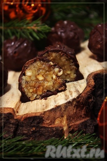 Пралине из грецких орехов в горьком шоколаде